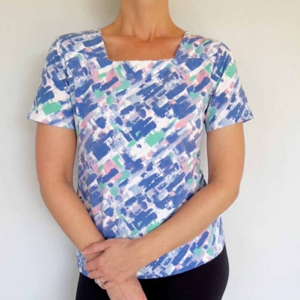 Coral Bay Petite blue pink abstract print short sleeve square neck tee medium